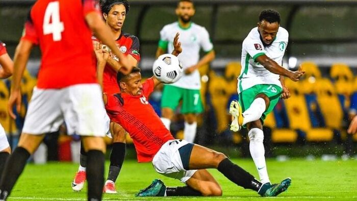 غضب شعبي وإعلامي يمني على اتحاد الكرة بعد ثلاثية السعودية