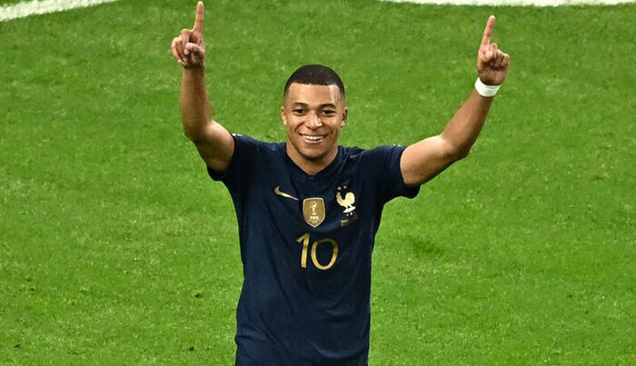 فيفا تغرم مبابي لـ«تعمده» إخفاء اسم شركة راعية للمونديال منتجة خمور