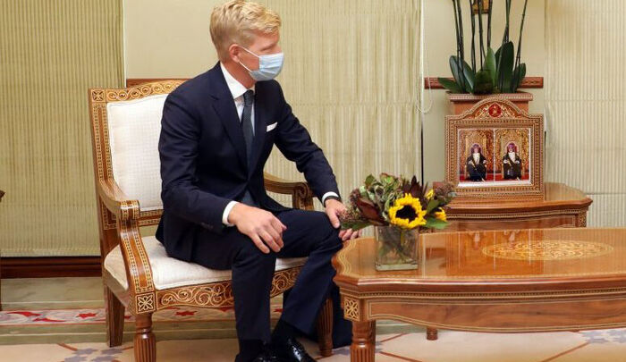 «جروندبرج» يجري مباحثات مع الحوثيين ووسطاء عمانيين حول فرص احياء عملية السلام