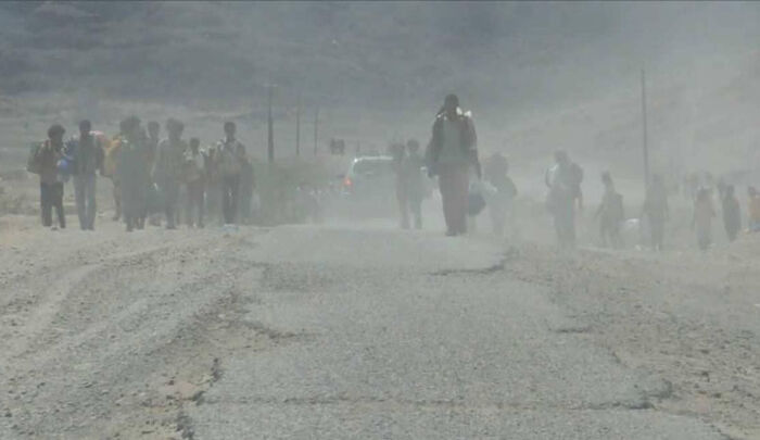 يحدث في اليمن.. ذبح الرؤوس وتعليقها في الشوارع.. الحوثيون ينتهجون أسلوب داعش ضد أهالي الحديدة